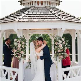 fwthumbCeremony flowers.jpg